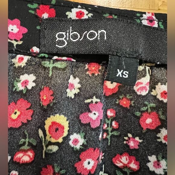 Gibson size XS floral button down blouse - Picture 5 of 7